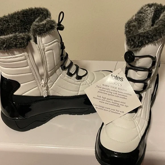 Totes Women's Black and White Winter Boots - Picture 1 of 1